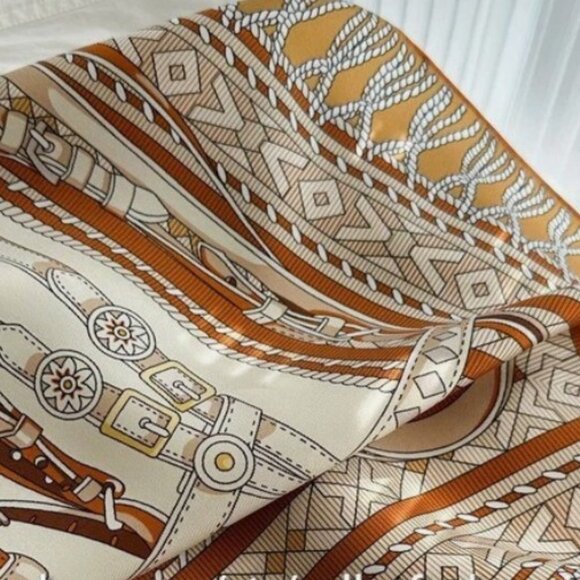 100% Mulberry Twill Silk Scarf Belts Print 35.4”x35.4” (90×90 cm) - Picture 7 of 9